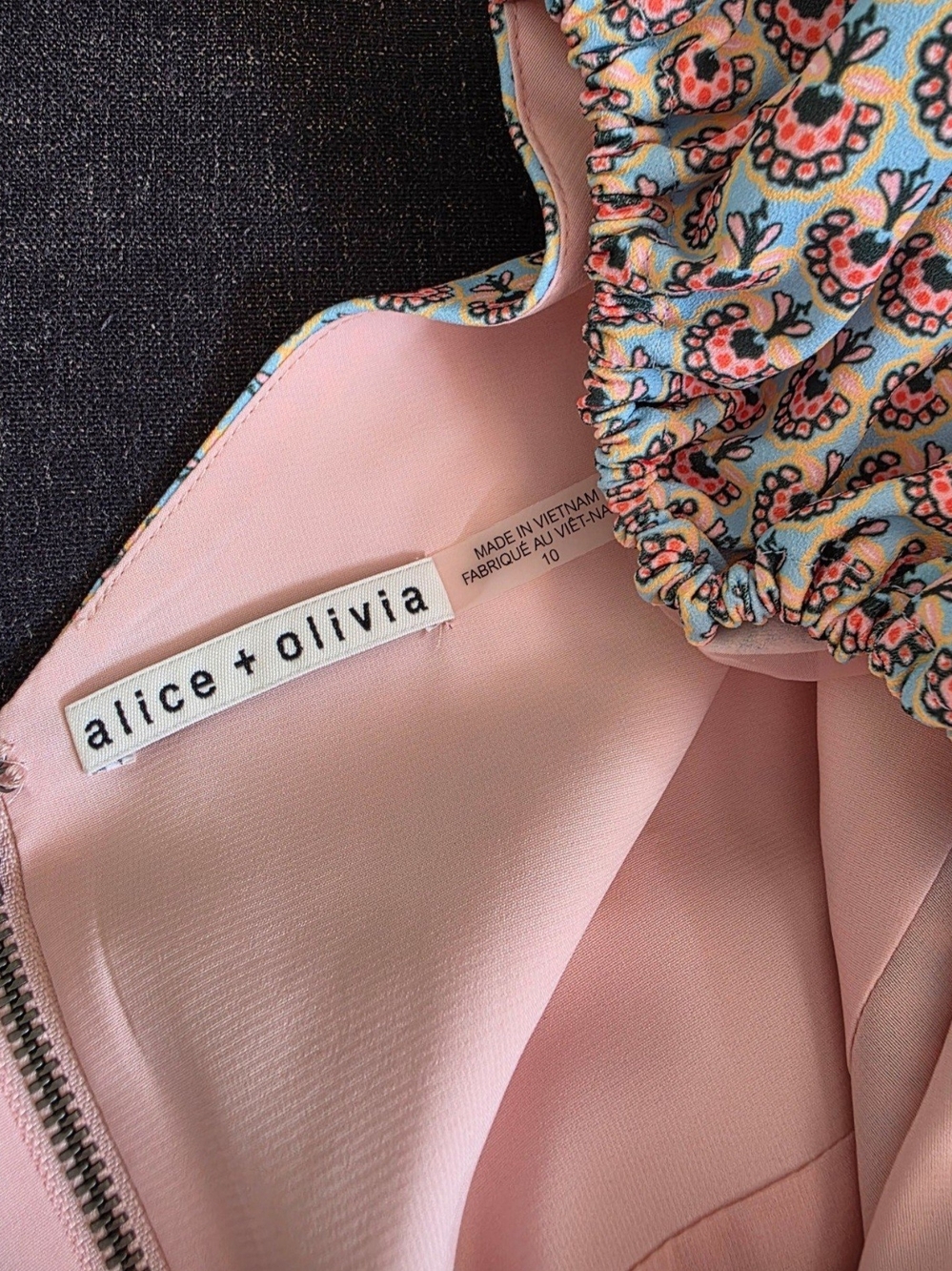 Alice + Olivia Pink and Cream Puff-Sleeve Mini Dress - Picture 4 of 5